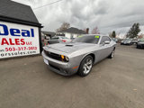 Used 2016 Dodge Challenger SXT image 2
