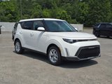New 2025 Kia Soul LX image 2