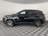 Used 2025 Jeep Compass Limited w/ Sun and Sound Group image 4