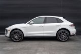 Certified 2025 Porsche Macan image 2