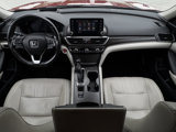 Used 2018 Honda Accord Touring image 4