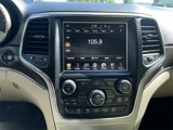 Used 2017 Jeep Grand Cherokee Limited image 3