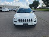 Used 2016 Jeep Cherokee Sport image 2