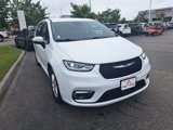 Used 2023 Chrysler Pacifica Touring-L image 4