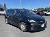 Used 2023 Chrysler Pacifica Touring-L image 2