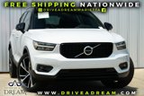 Used 2021 Volvo XC40 T4 R-Design image 2