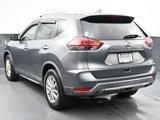 Used 2018 Nissan Rogue SV image 5