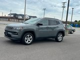 Used 2024 Jeep Compass Latitude image 2