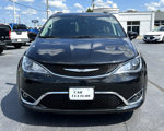 Used 2017 Chrysler Pacifica Touring-L image 4