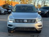 Used 2021 Volkswagen Tiguan SE image 2