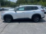Used 2024 Nissan Rogue S image 2