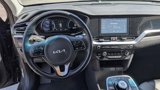 Used 2022 Kia Niro EX image 4
