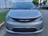 Used 2019 Chrysler Pacifica Touring-L image 2
