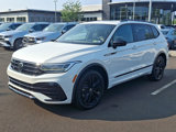 Used 2022 Volkswagen Tiguan SE R-Line image 3