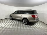 Used 2019 Lincoln Navigator L Select w/ Technology Package image 3