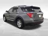 Used 2022 Ford Explorer XLT image 3
