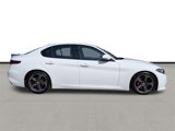 Used 2017 Alfa Romeo Giulia image 4
