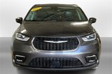 Used 2023 Chrysler Pacifica Touring-L image 2