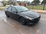Used 2023 Hyundai Elantra SEL image 2