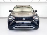 Used 2022 Volkswagen Taos SE image 2