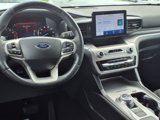 Used 2022 Ford Explorer XLT image 3