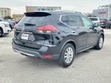 Used 2019 Nissan Rogue SV image 2