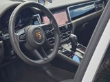 Certified 2022 Porsche Macan image 4