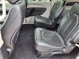 Used 2023 Chrysler Pacifica Limited image 4