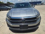 Used 2023 Volkswagen Jetta SE image 2