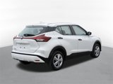Used 2022 Nissan Kicks S image 3