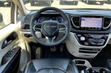 Used 2023 Chrysler Pacifica Touring-L image 6