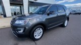 Used 2017 Ford Explorer XLT image 4