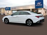 New 2025 Hyundai Elantra SEL image 4