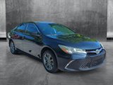 Used 2017 Toyota Camry SE image 3