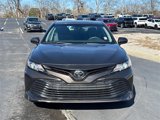 Used 2019 Toyota Camry LE image 2