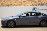 Used 2020 Tesla Model 3 Long Range image 3