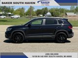 Used 2024 Volkswagen Taos SE w/ Panoramic Sunroof Package image 3
