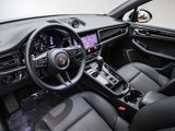 Certified 2025 Porsche Macan image 4