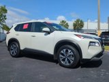 Used 2023 Nissan Rogue SV image 2