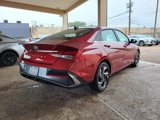 Used 2025 Hyundai Elantra SEL image 5