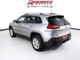 Used 2018 Jeep Cherokee Latitude w/ Cold Weather Group image 5