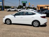 Used 2019 Hyundai Elantra SE image 2