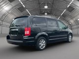Used 2008 Chrysler Town & Country Limited image 5