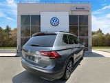 Certified 2019 Volkswagen Tiguan SE w/ Panoramic Sunroof Package image 2
