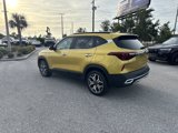 Used 2021 Kia Seltos SX w/ SX Sunroof Package image 4