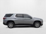 Used 2023 Chevrolet Traverse LS image 4
