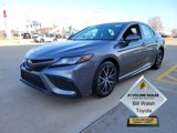 Used 2023 Toyota Camry SE image 2
