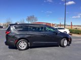 Used 2021 Chrysler Pacifica Touring-L image 4