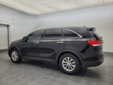 Used 2018 Kia Sorento LX image 3