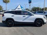 Used 2024 GMC Terrain SLE image 2